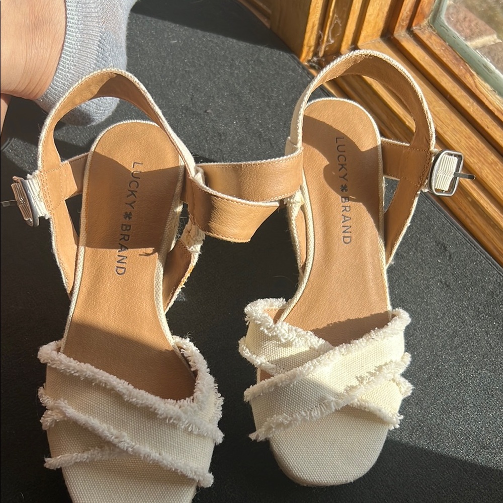 Lucky Brand Tan and Cream Strappy Sandals with Ankle Strap